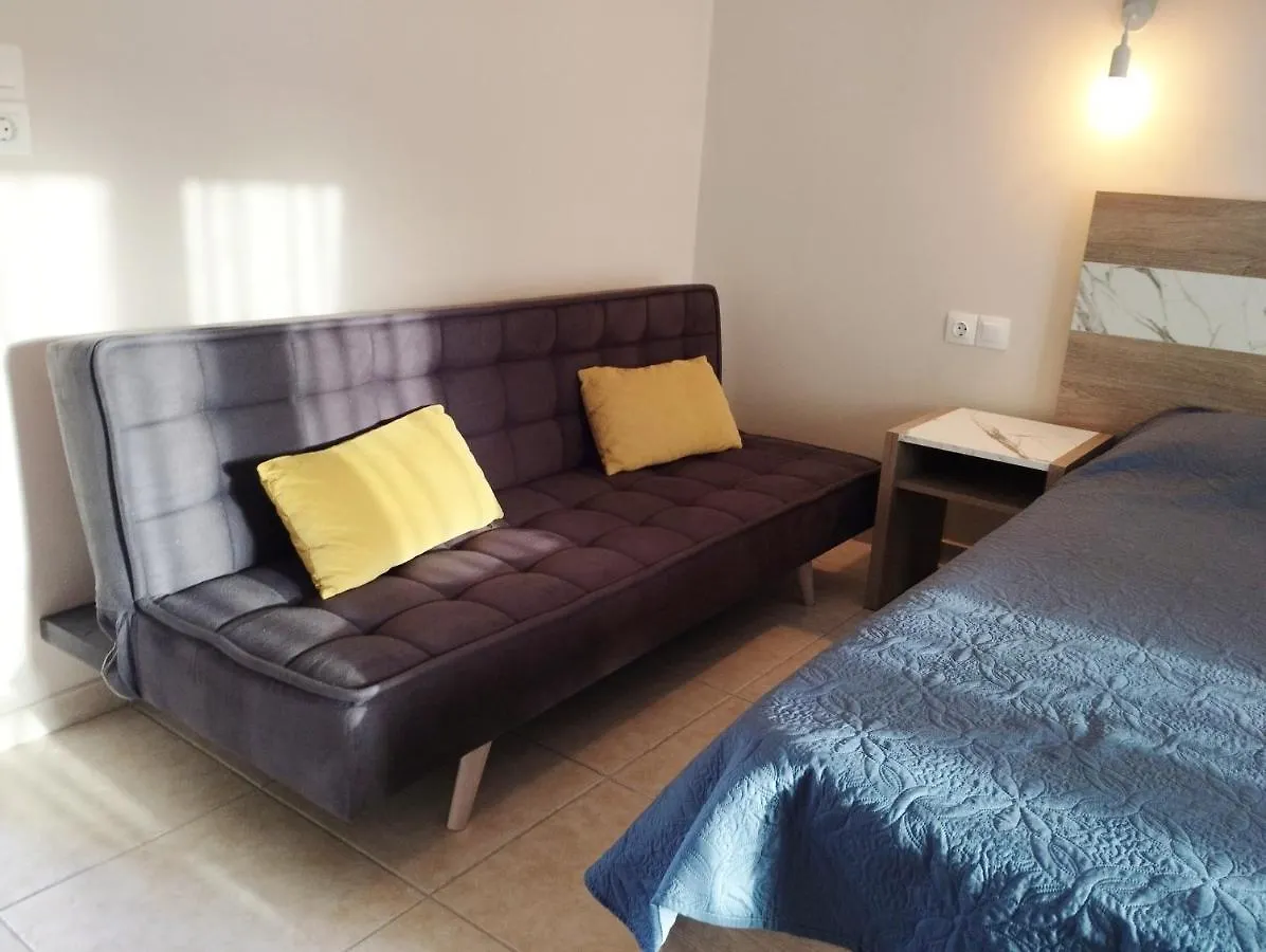 La Mer Rooms Peraia Peraía