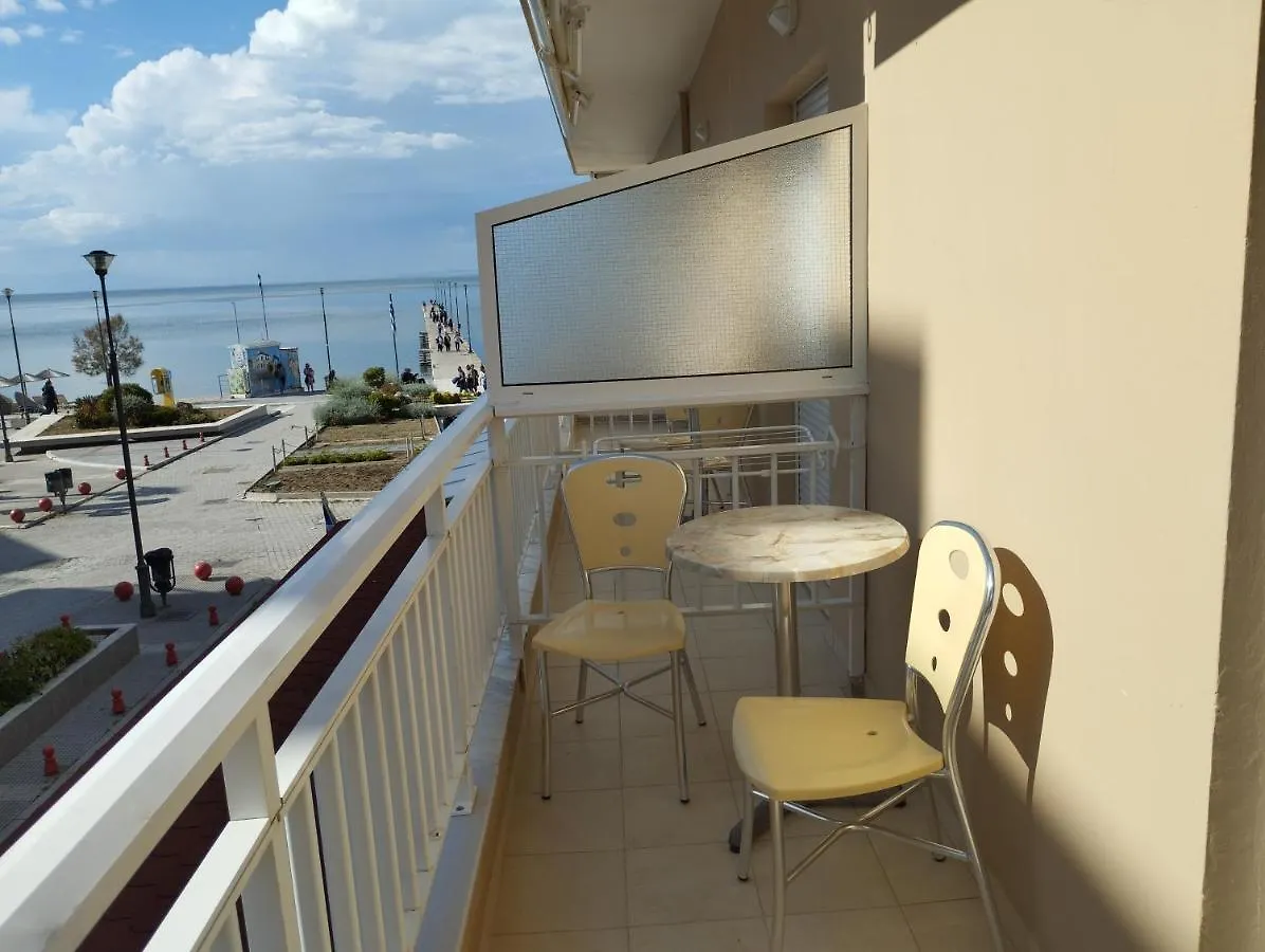 公寓 La Mer Rooms Peraia